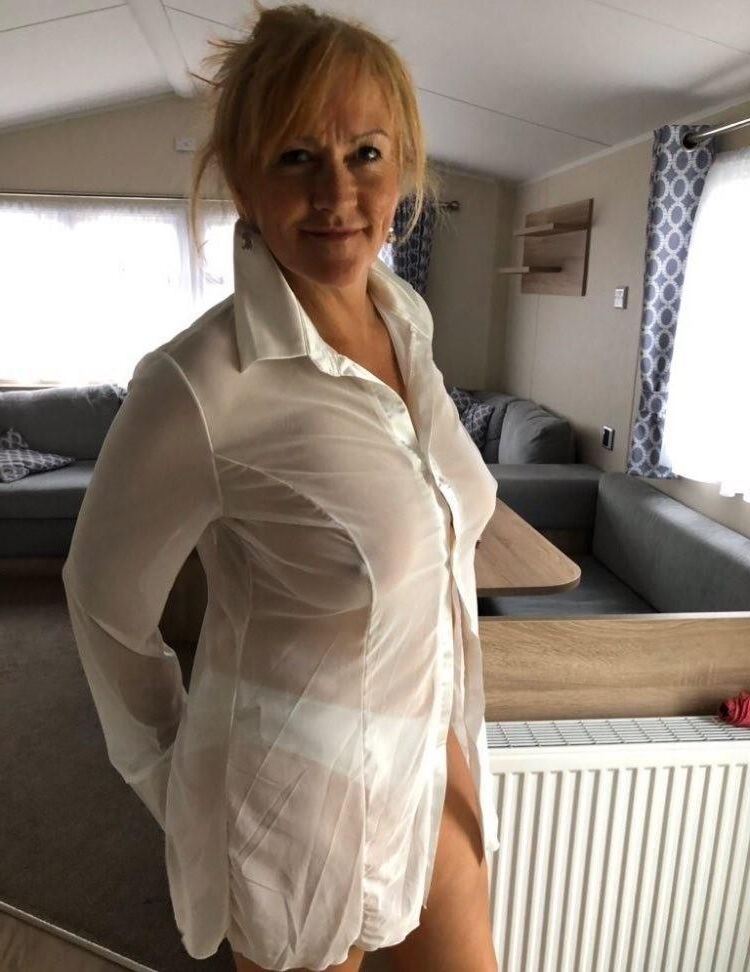 Granny Milf see throut 