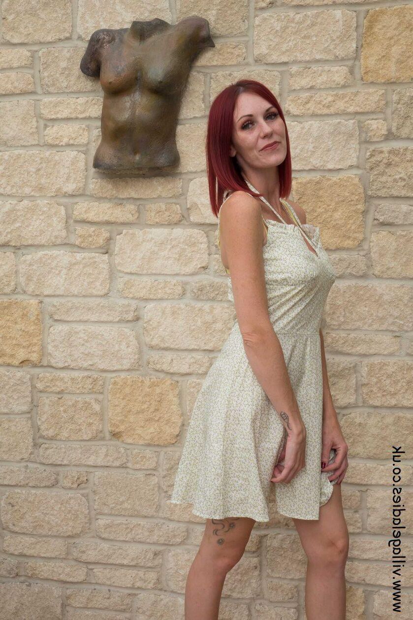 . Agata Gorgeous MILF has a wonderful pussy.