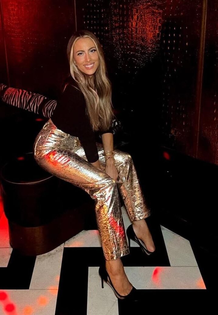 Her royal smugness SELF OBSESSED YR OLD Lisa cum her 