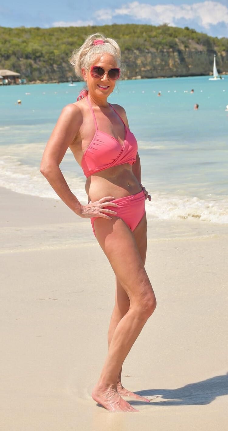 Abuelas bikini