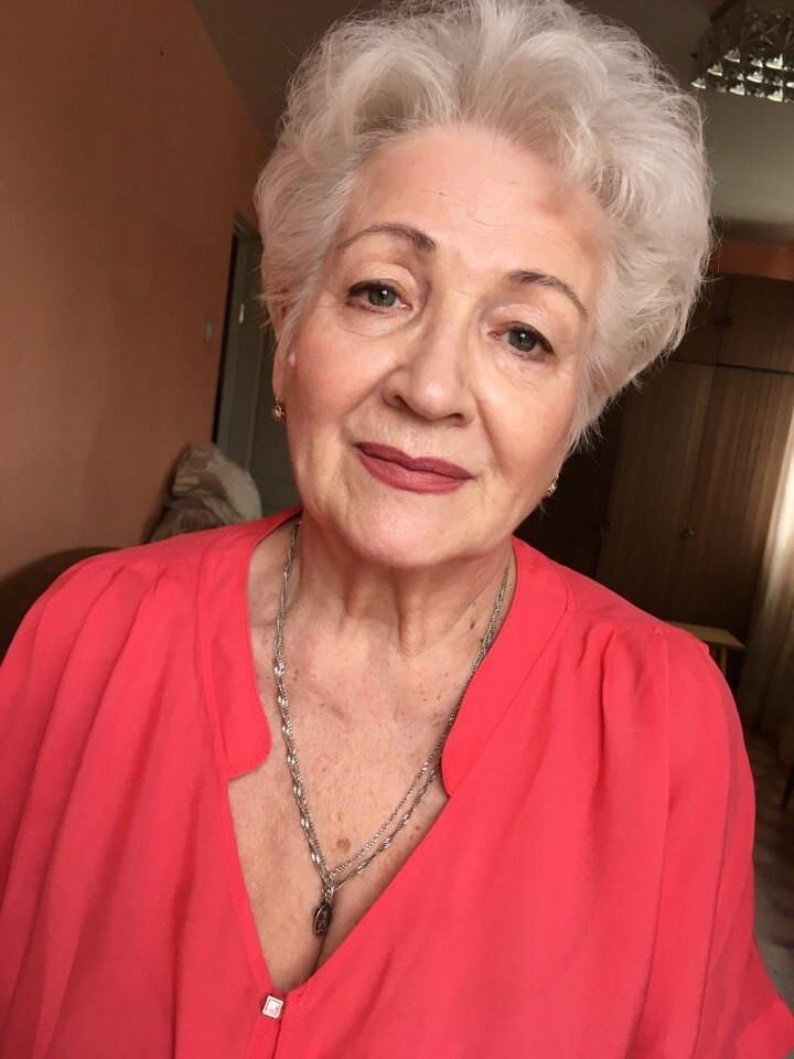 OLDER LADIES I WOULD LIKE IN MY BED N°