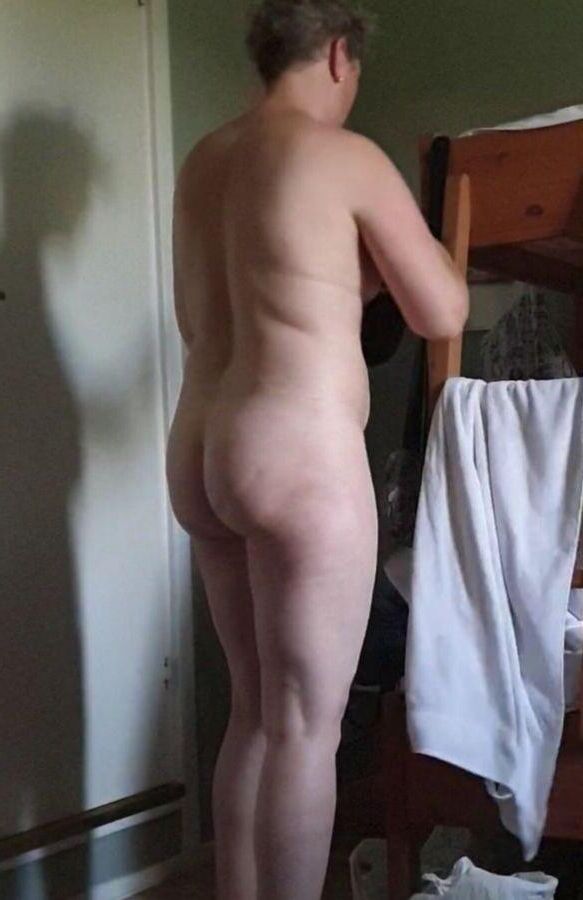 Skanky Swedish slut caught on candid camera 