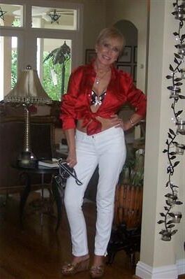 Amateur clothed milf, gilf collection