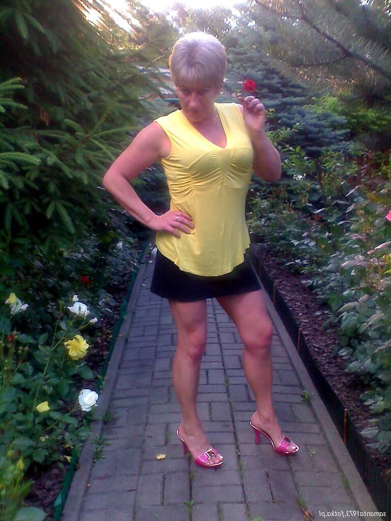 Amateur clothed milf, gilf collection