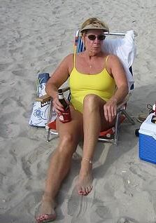 Amateur clothed milf, gilf collection