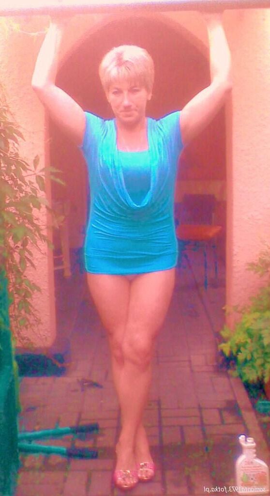 Amateur clothed milf, gilf collection