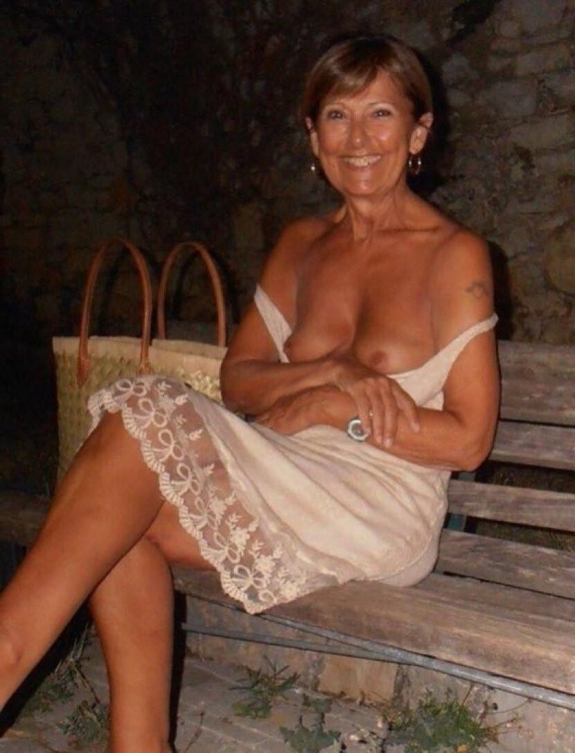 ¡Hola mamá, muéstrame tus tetas!