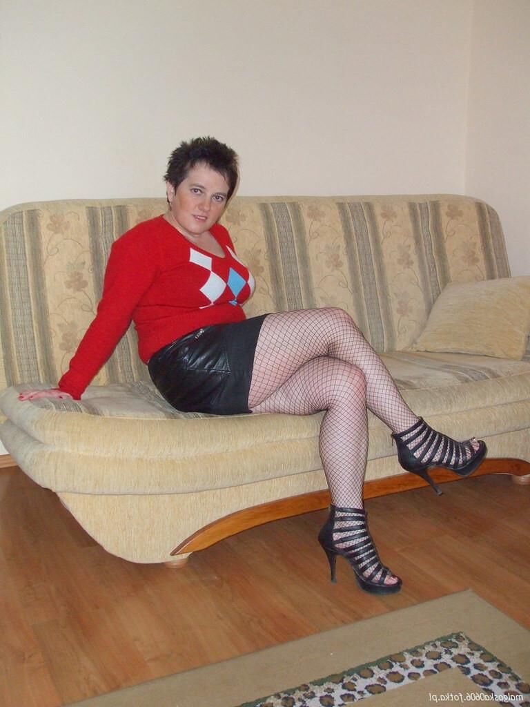 Amateur clothed milf, gilf collection