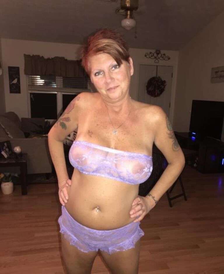 Milfs and mothers 