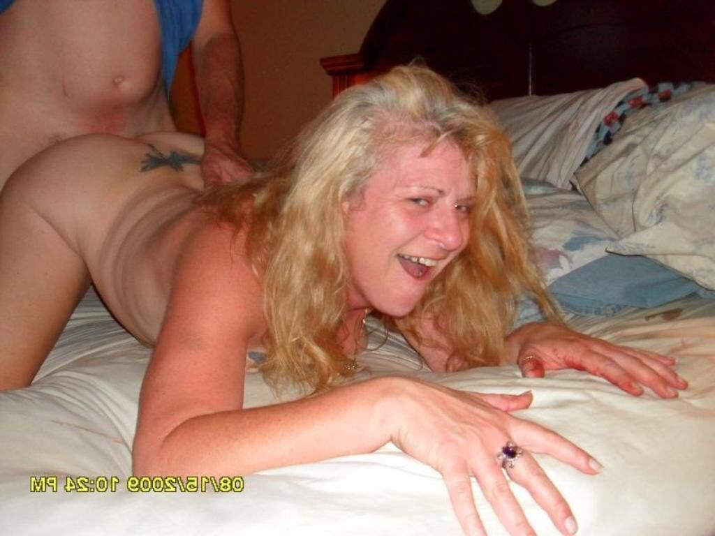 Mom likes it doggy style 