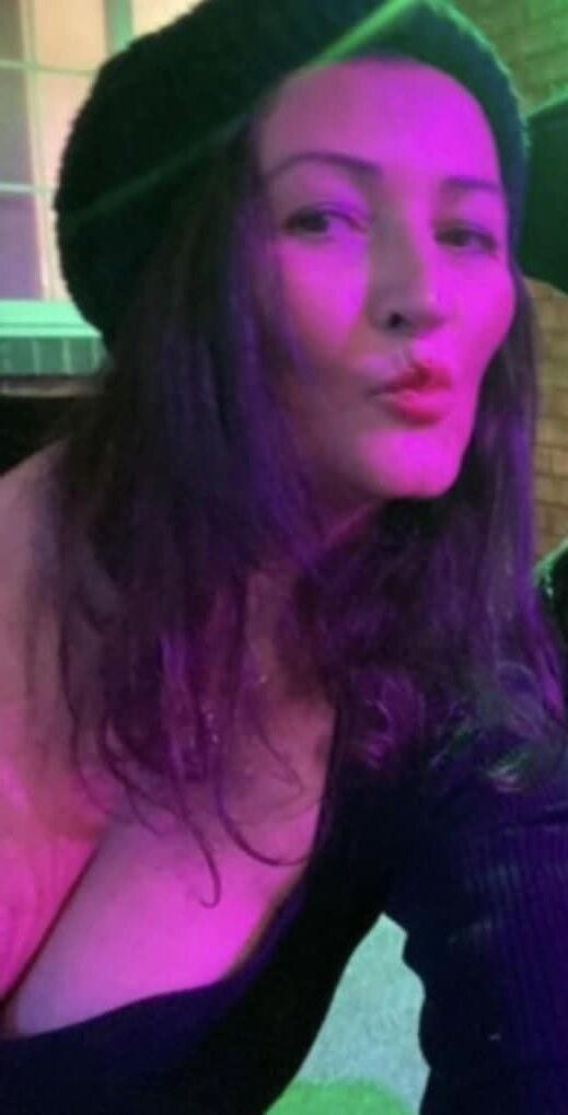 Atraped My Eye English Mom Sara