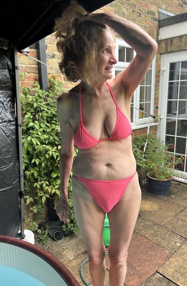 Abuelas bikini