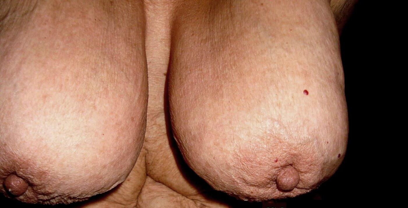 Grannies de aficionados tetas para lamer y amasar