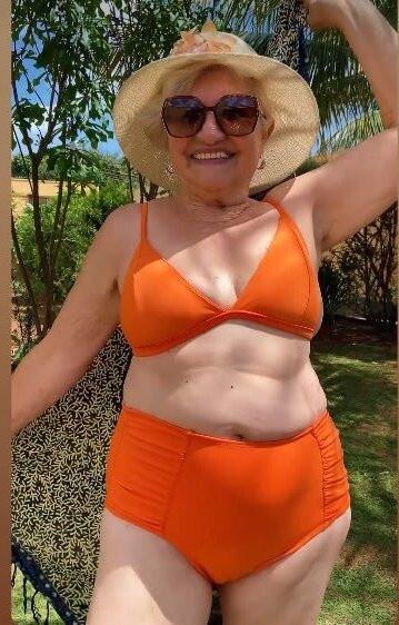 Abuelas bikini