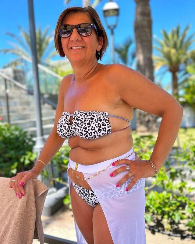 Abuelas bikini