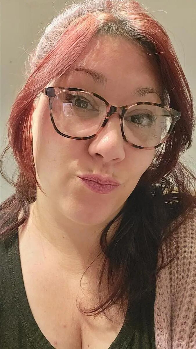 sexy busty mature slut 