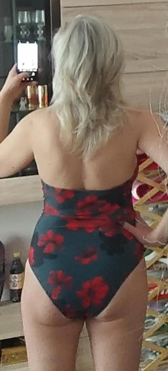 sexy busty mature slut 