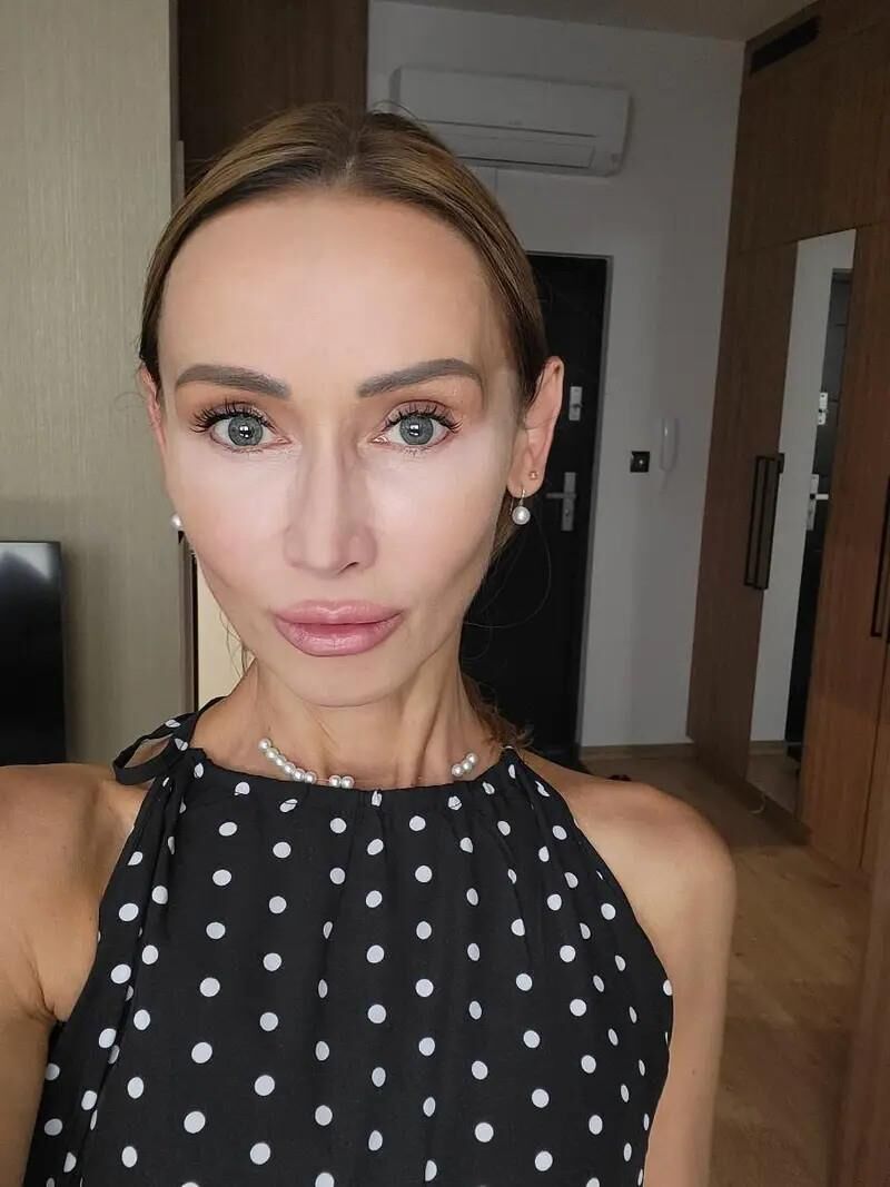 sexy busty slim mature slut