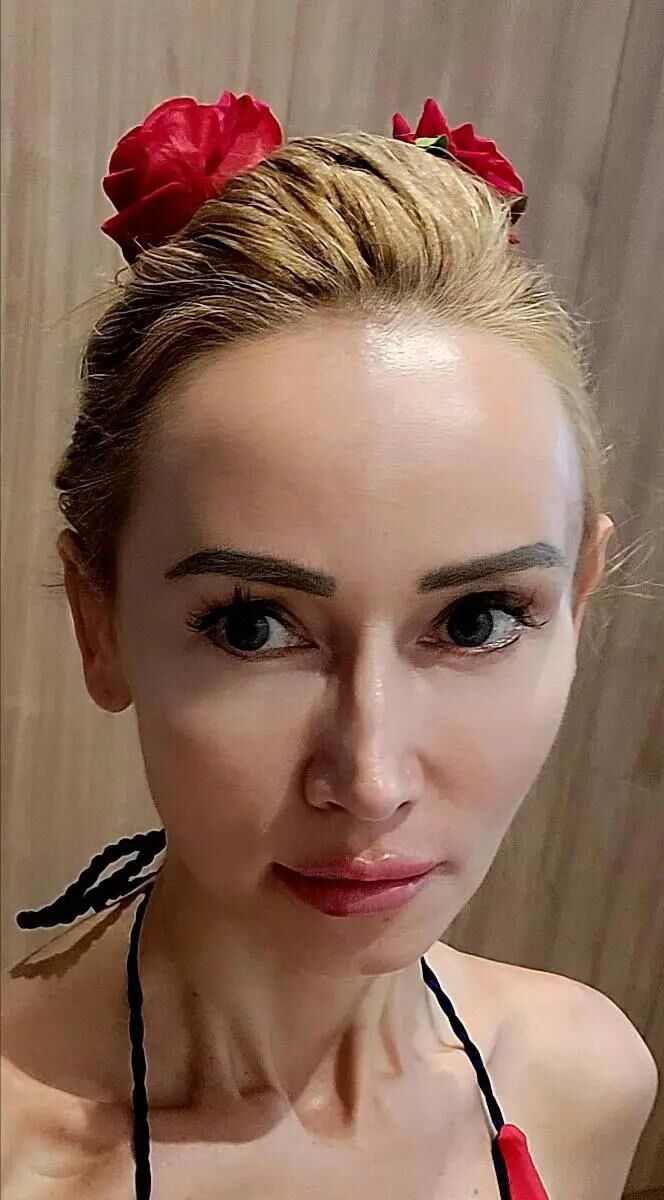 sexy busty slim mature slut