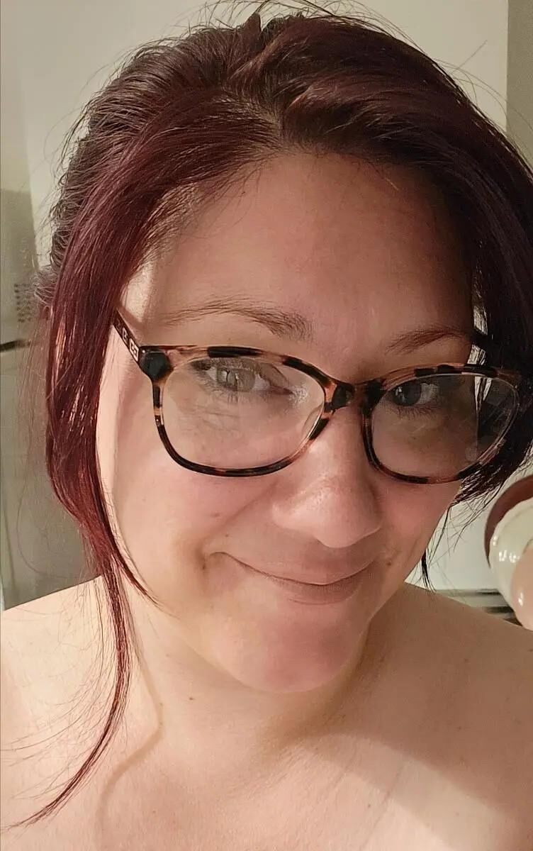 sexy busty mature slut 