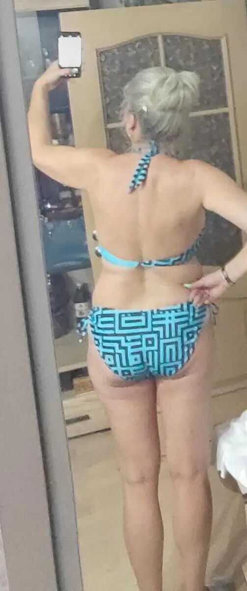 sexy busty mature slut 