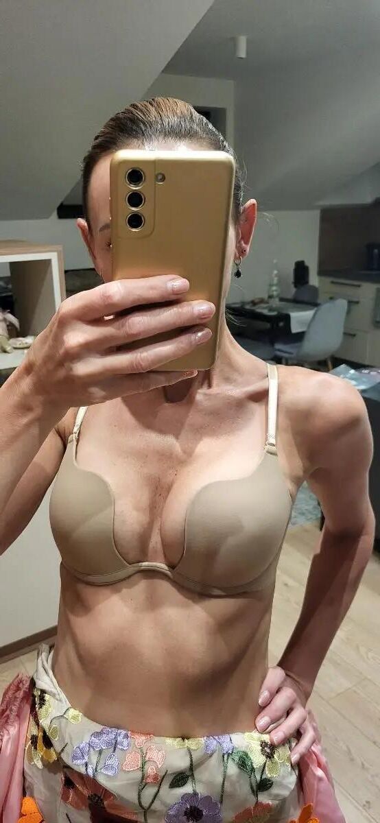 sexy busty slim mature slut