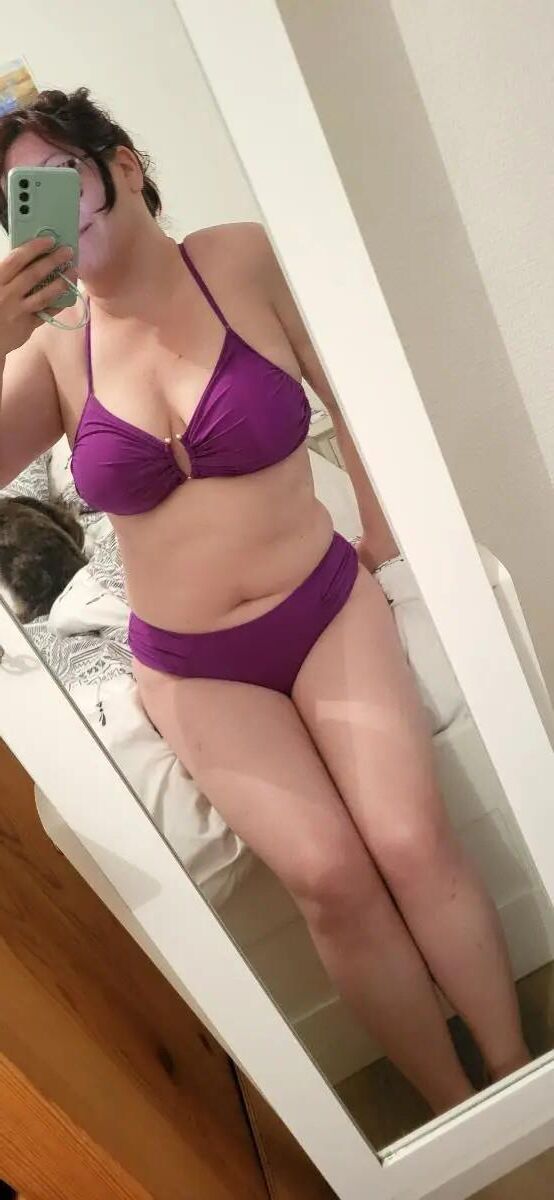 sexy busty mature slut 