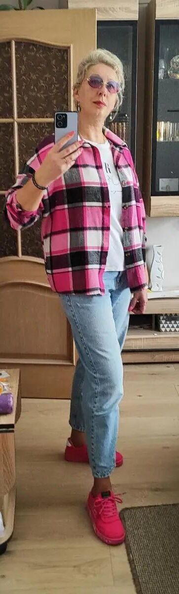 sexy busty mature slut 