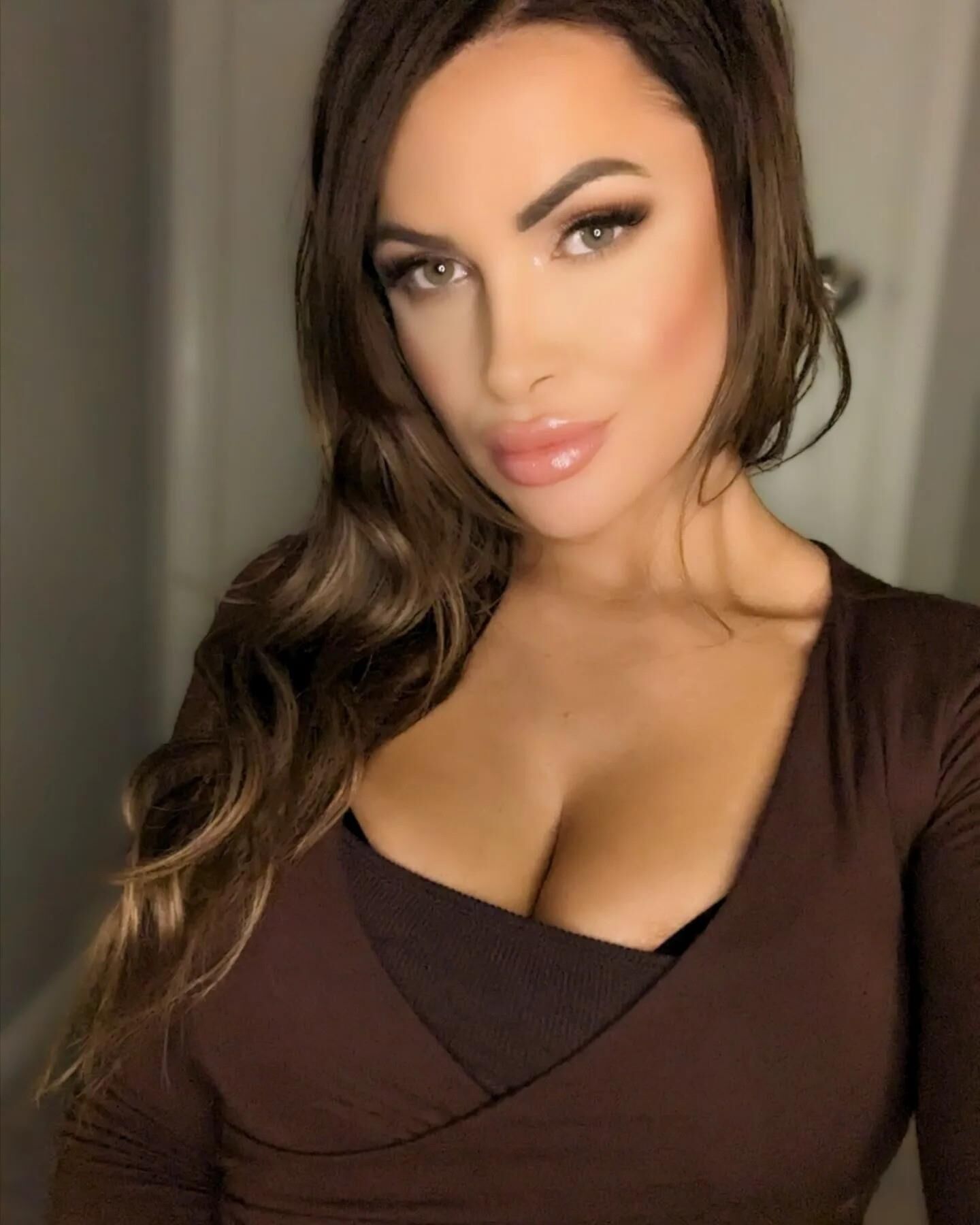 slutty milfs and escort whores 