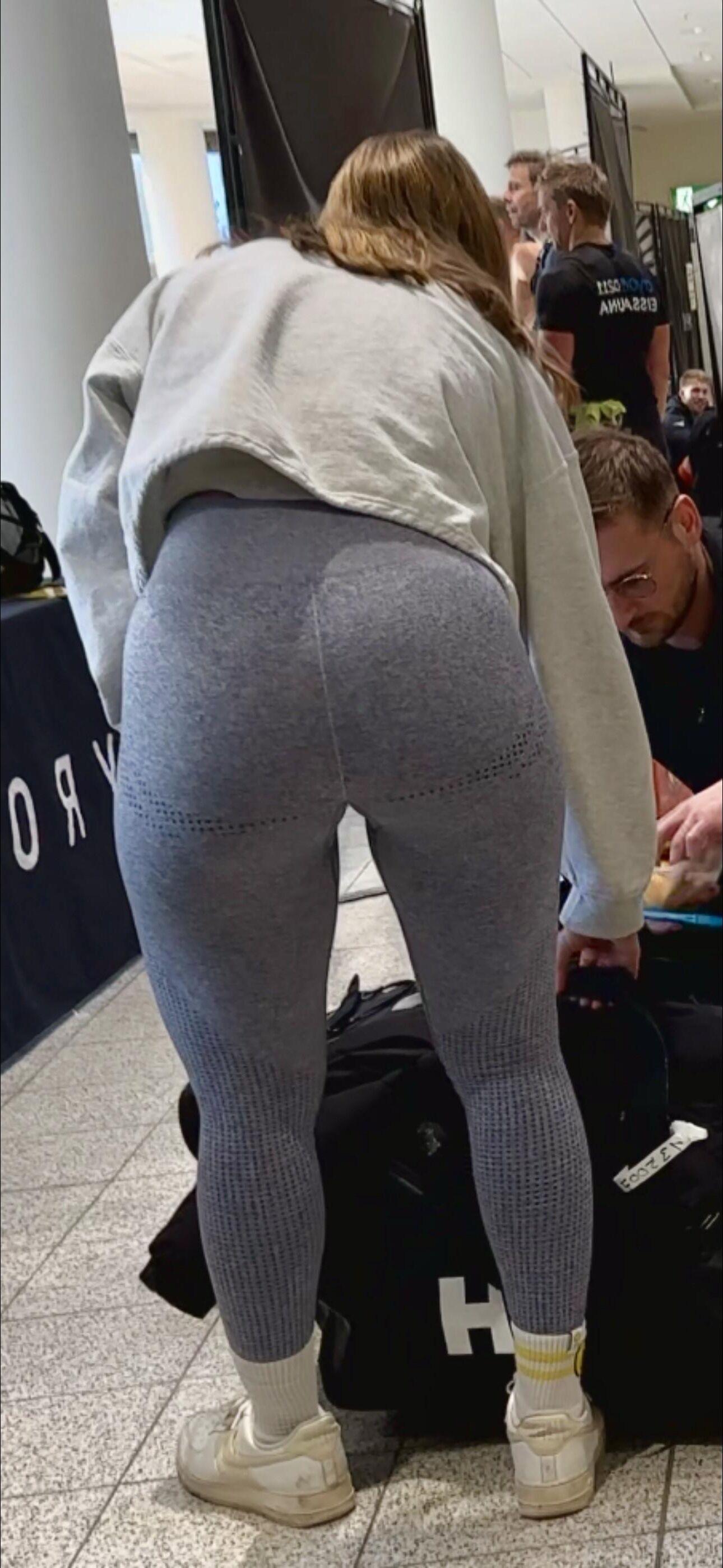 Perneiras candid pawgs