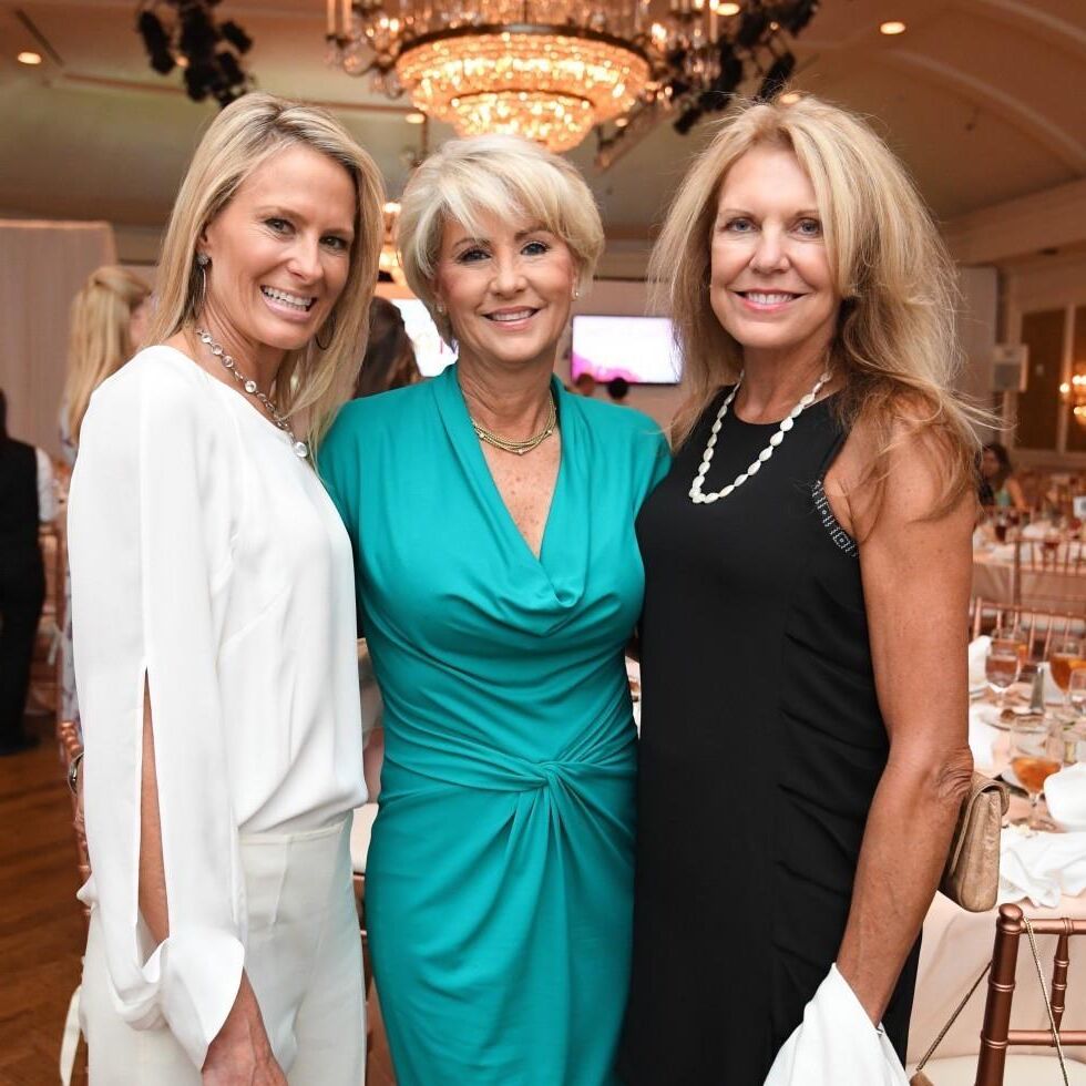 Well Dressed MILFs (Non Nude) 