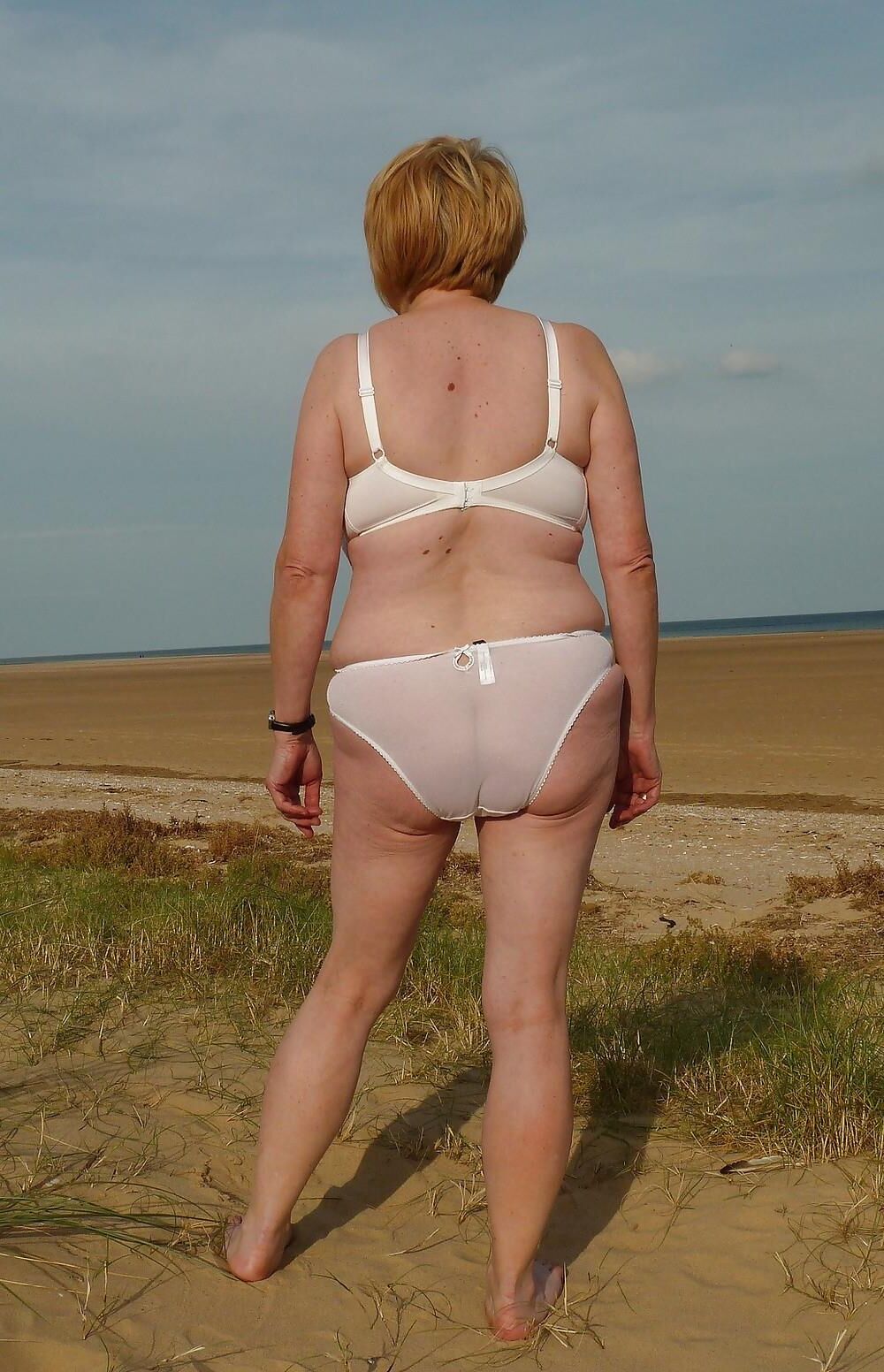 Big Boobed Lovely Nudist Granny