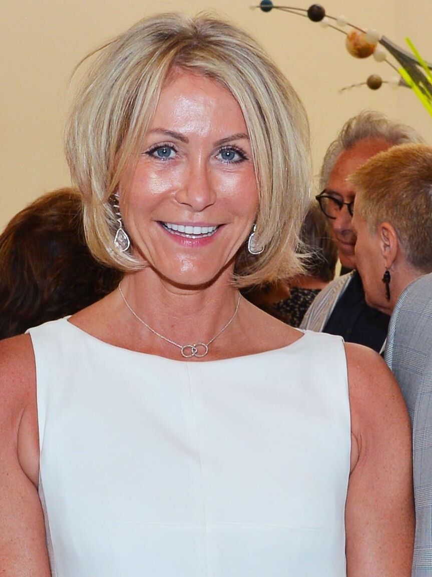 Well Dressed MILFs (Non Nude) 