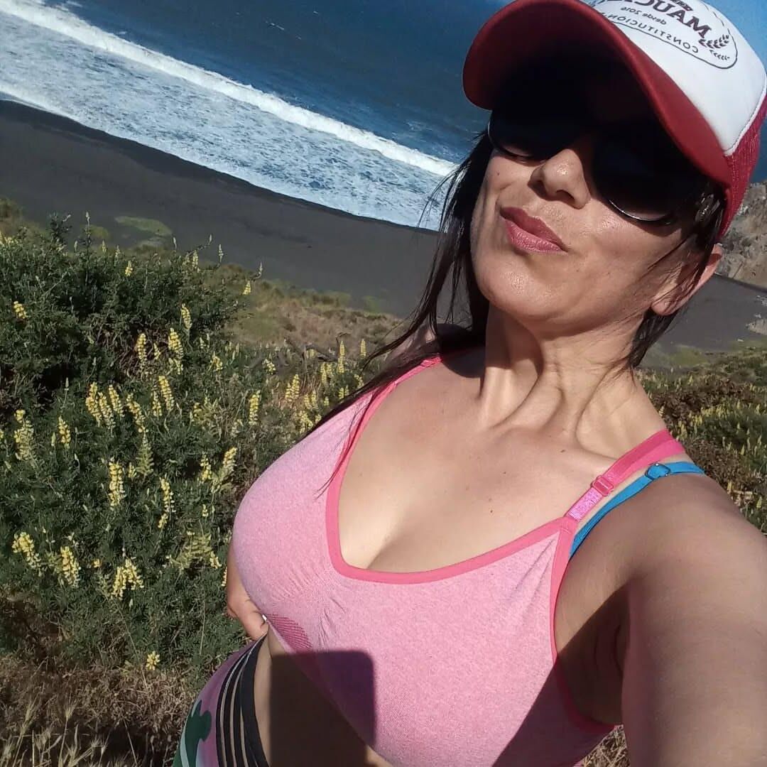 Espetacular maduro voluptuoso muito quente
