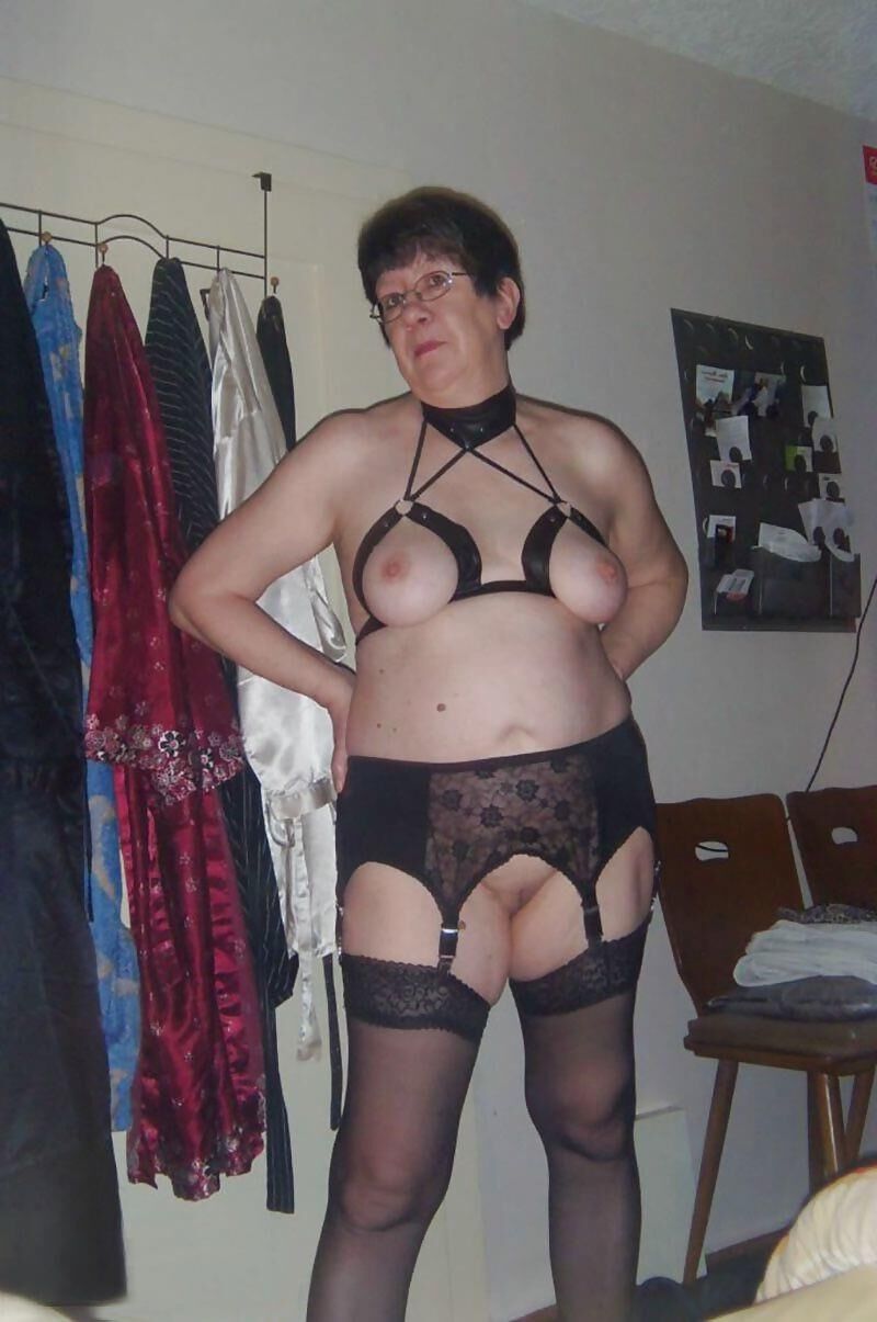 GILFS CAN BE SLUTS 