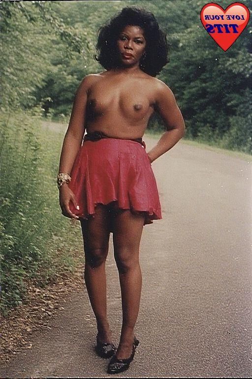 Mini-taskirts et seins de chocolat