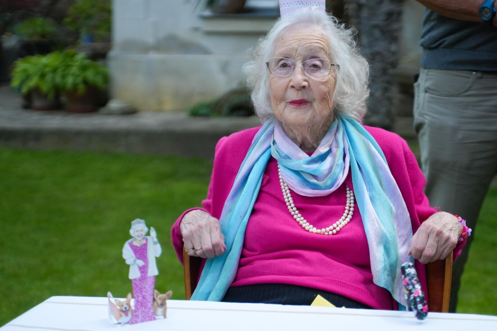  Sexy old ladies with red lipstick 