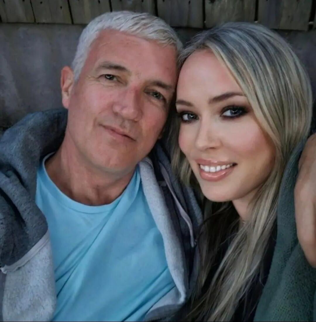 Joanne hot cunt ina relationship with her own Uncle so weird
