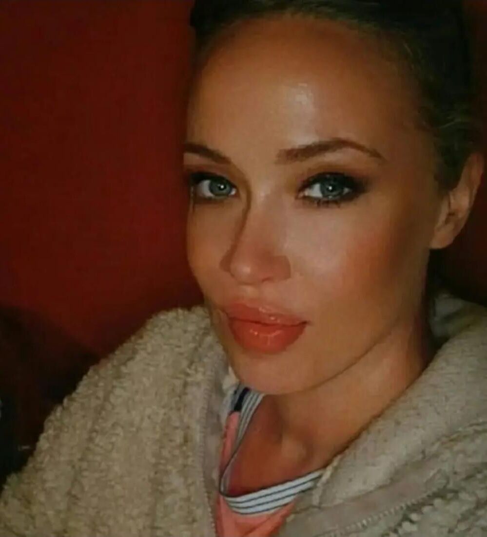 Joanne hot cunt ina relationship with her own Uncle so weird