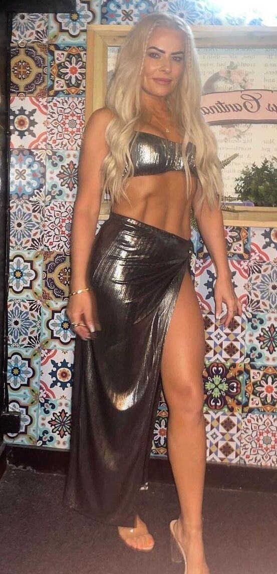 Super fit irish BIMBO CHAV MILF Antoinette is a FUCK MACHINE