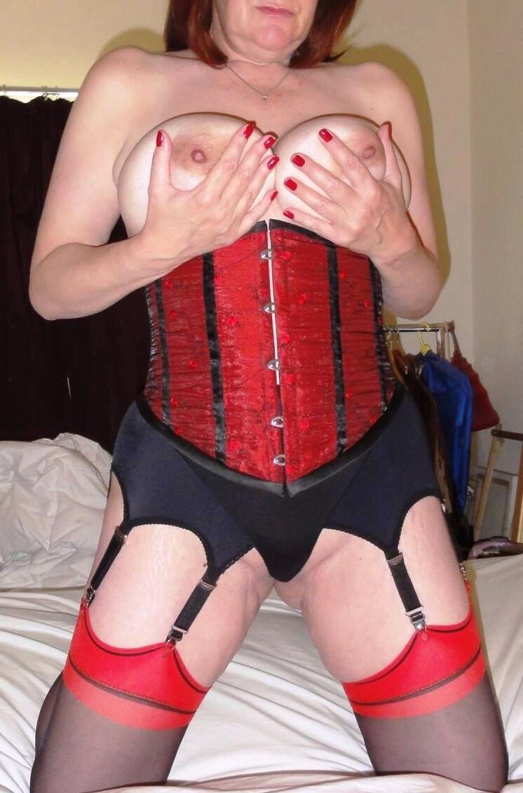 Milfs and mothers 