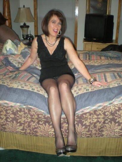 Mom is so sexy in pantyhose 