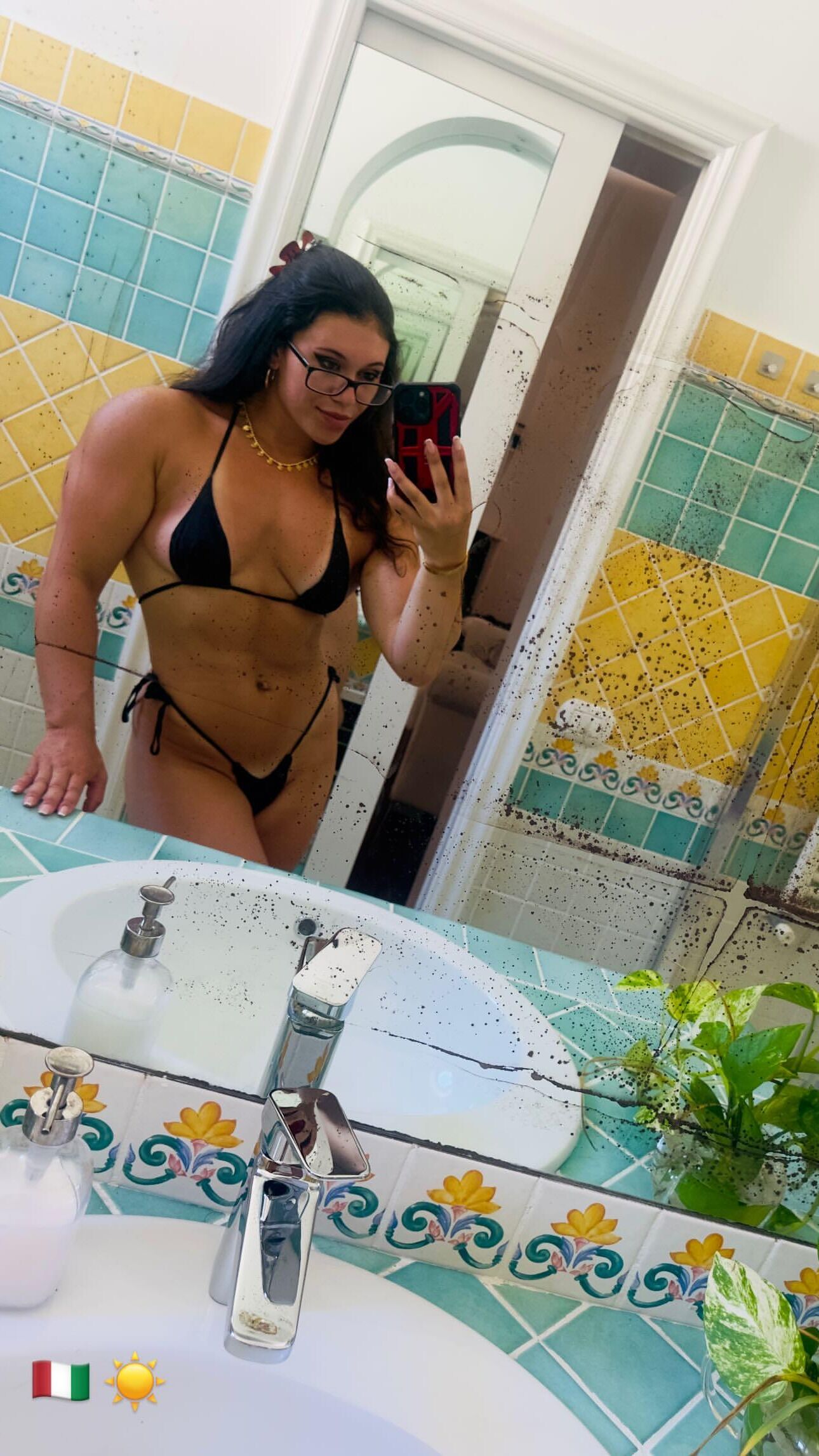 Muscle Girls Thicc and Powerful
