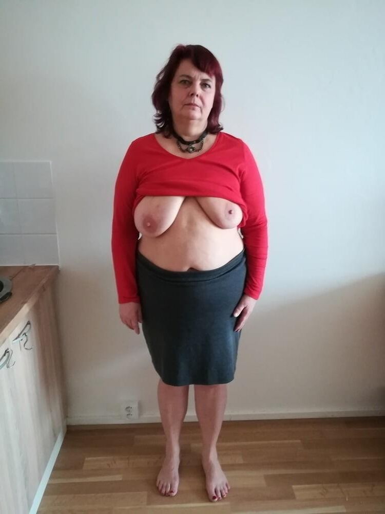 Mamá, súbete a tu hijo, ¡strip!