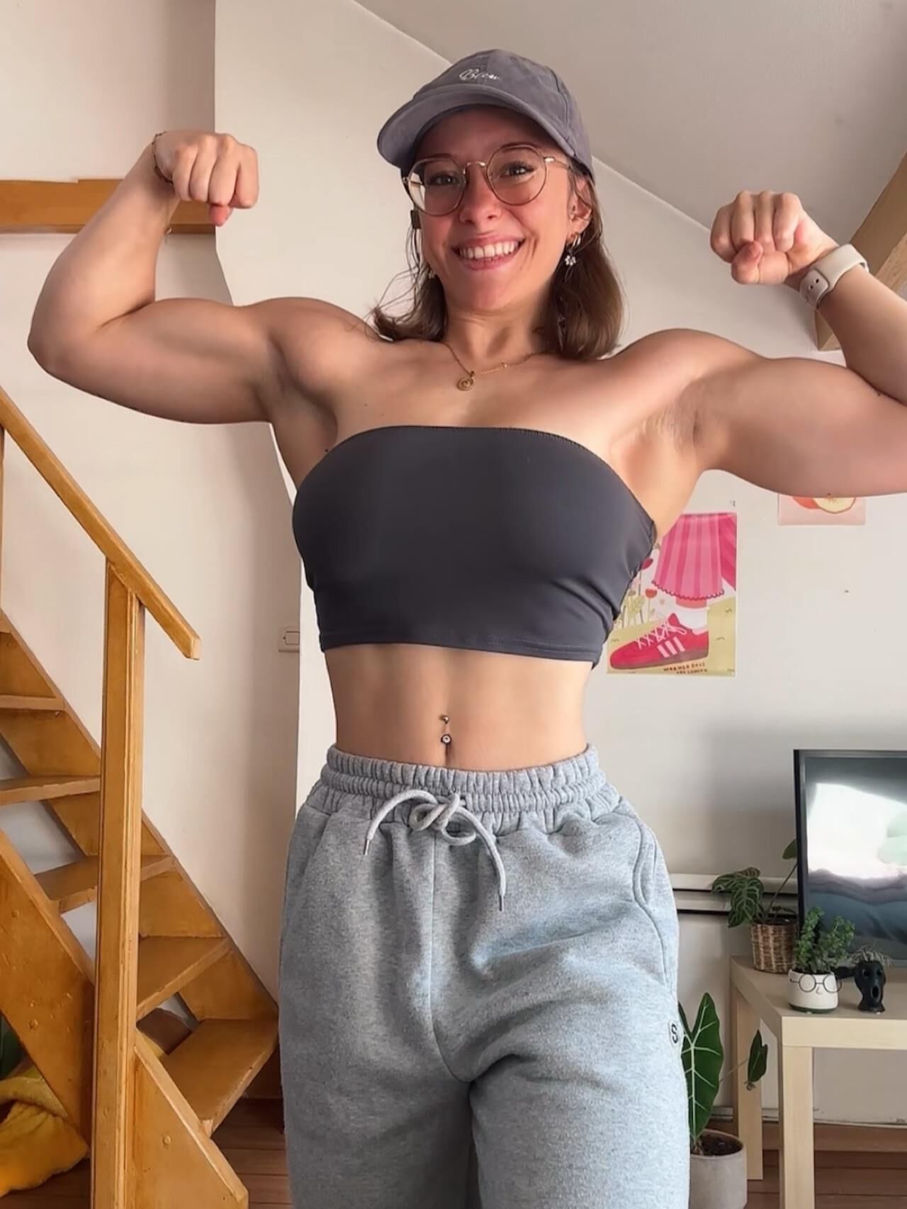 Muscle Girls Thicc and Powerful