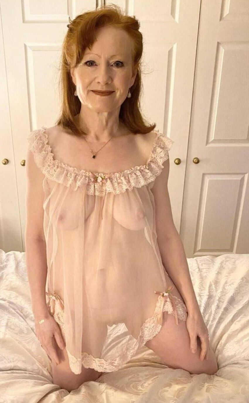 Omas und Milfs in Dessous