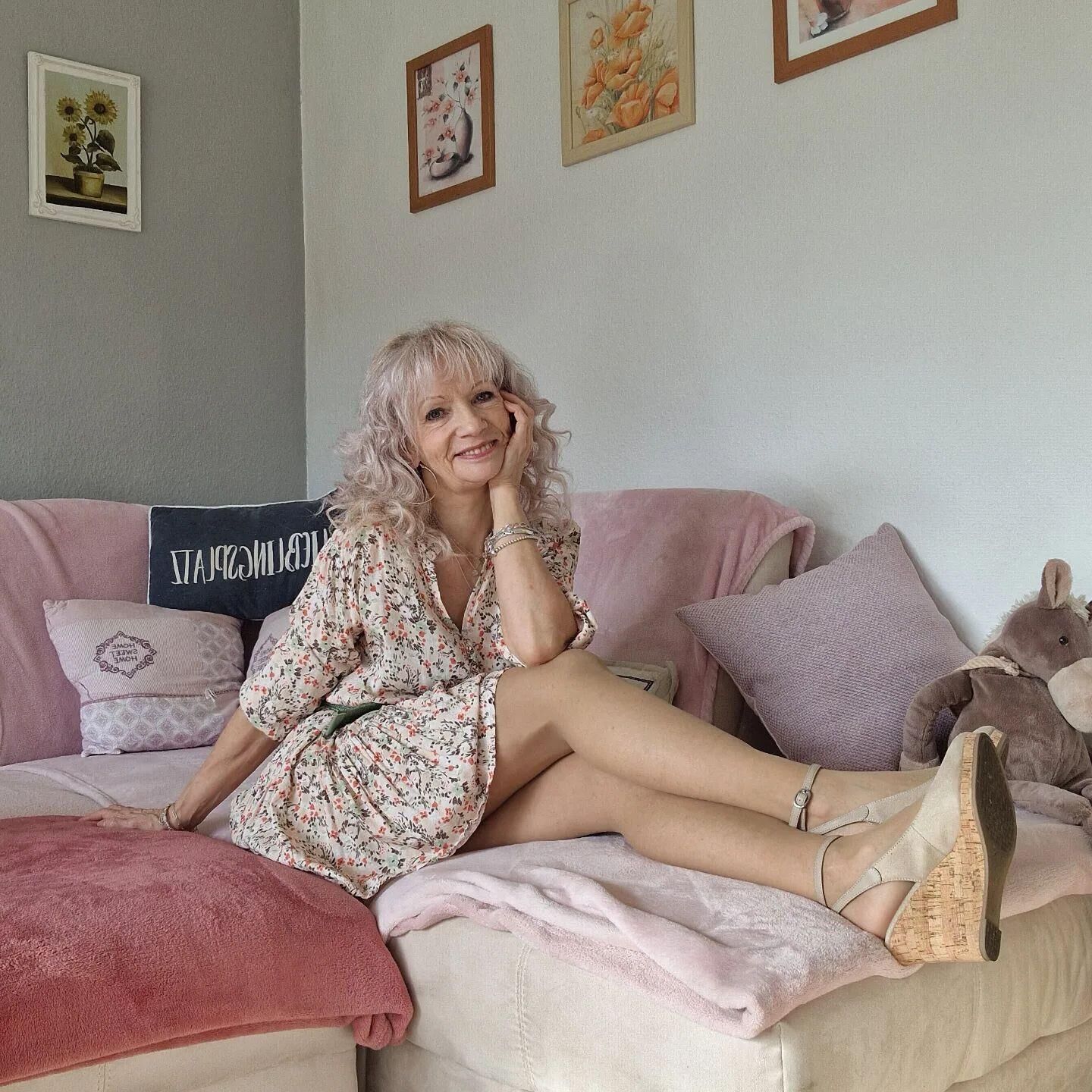 Mom is so sexy in pantyhose 