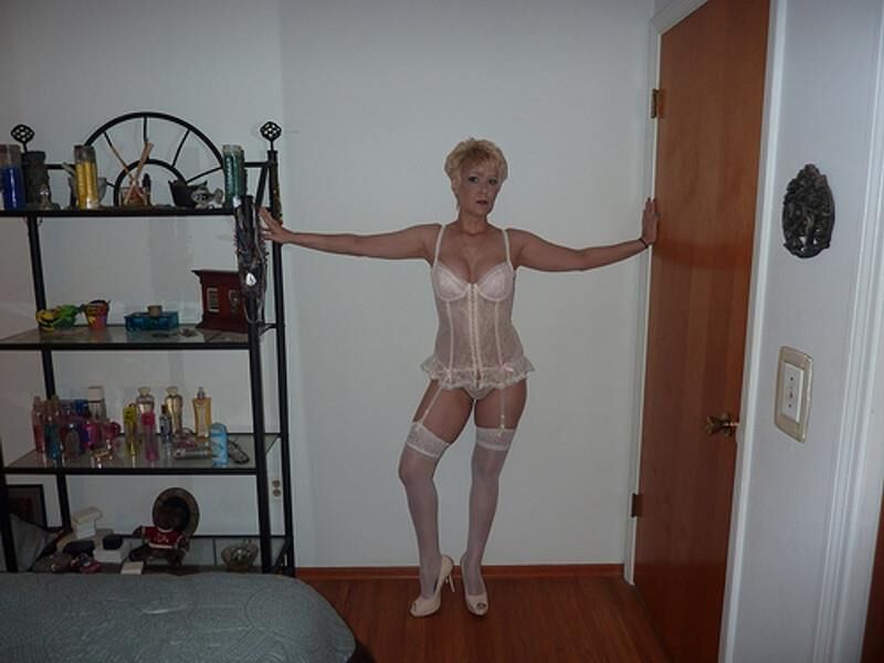 Milfs and mothers 