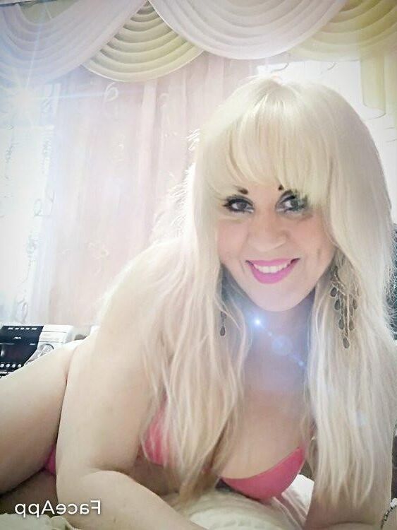Omas und Milfs in Dessous