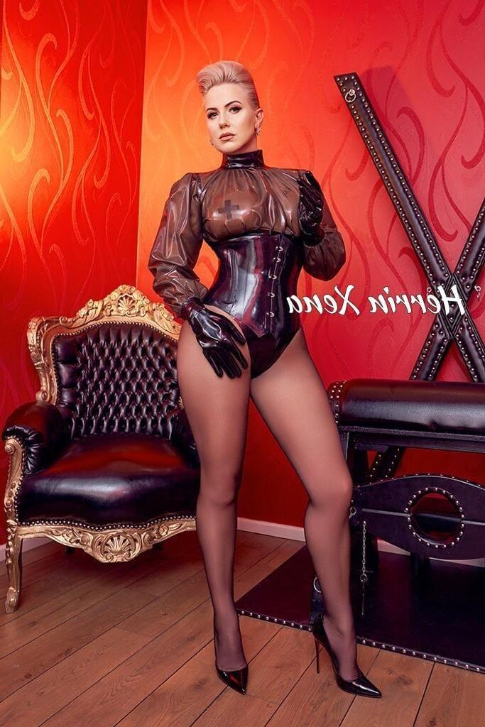 slutty escort whore and domina Xenia 